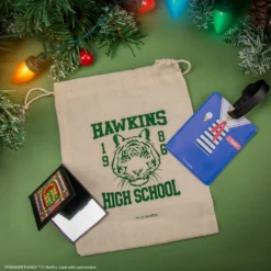 Stranger Things Advent Calendar 2024 -Cinereplicas Shop 2024StrangerThingsClassicAdventCalendar Gifts 4 4895205618459 CR2081 scaled