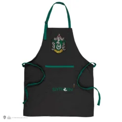 Slytherin Apron -Cinereplicas Shop Apron Slytherin HarryPotter Product 2 4895205602441 scaled