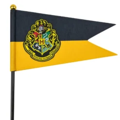 Hogwarts Banner & Flag Set -Cinereplicas Shop BannerFlag Hogwarts HarryPotter Product 3 scaled