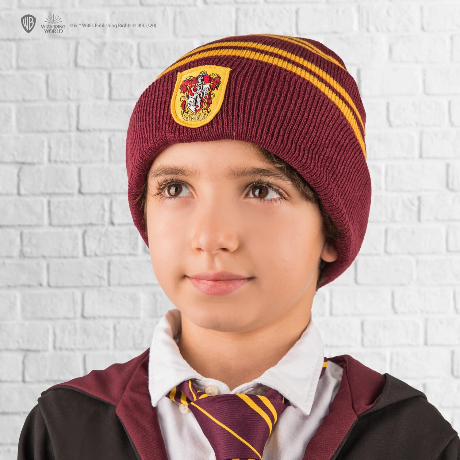 Kids Gryffindor Gloves And Beanie Set 4 Kids Gryffindor Gloves And Beanie Set - Image 2
