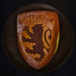 Gryffindor Silicone Cake Mould -Cinereplicas Shop CakeMold Gryffindor HarryPotter Lifestyle 3 4895205600096