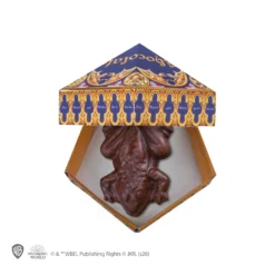 Chocolate Frog Mould + 12 Wizard Cards + 6 DIY Boxes (New Edition) -Cinereplicas Shop ChocolateFrog HarryPotter Product 7 4895205603531 318282c6 49bf 4e13 a4cc d655c1e56640 scaled