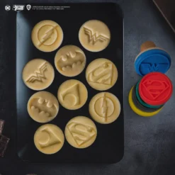 Set Of 5 Justice League Interchangeable Cookie Stamps -Cinereplicas Shop CookieStamps JusticeLeague DC Lifestyle 2 4895205603301 scaled