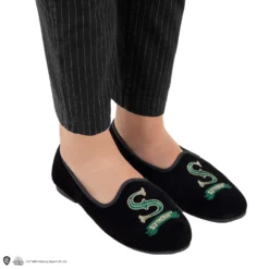 Slytherin Deluxe Slippers -Cinereplicas Shop Deluxe Slippers Slytherin Product 5 4895205614932 scaled