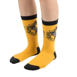 Set Of 3 Hufflepuff Socks -Cinereplicas Shop Socks SetOf3 Hufflepuff HarryPotter Product 4 scaled