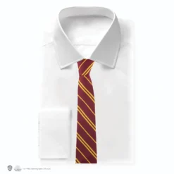 Adults Woven Crest Gryffindor Tie -Cinereplicas Shop Woven Necktie Adult Gryffindor HarryPotter Product 2 4895205603226edit scaled